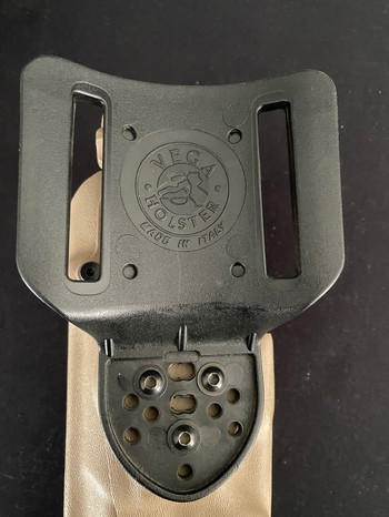 Afbeelding 4 van Vega Holster Five-Seven Coyote rechts handig