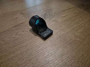 Image 4 for Red Dot
