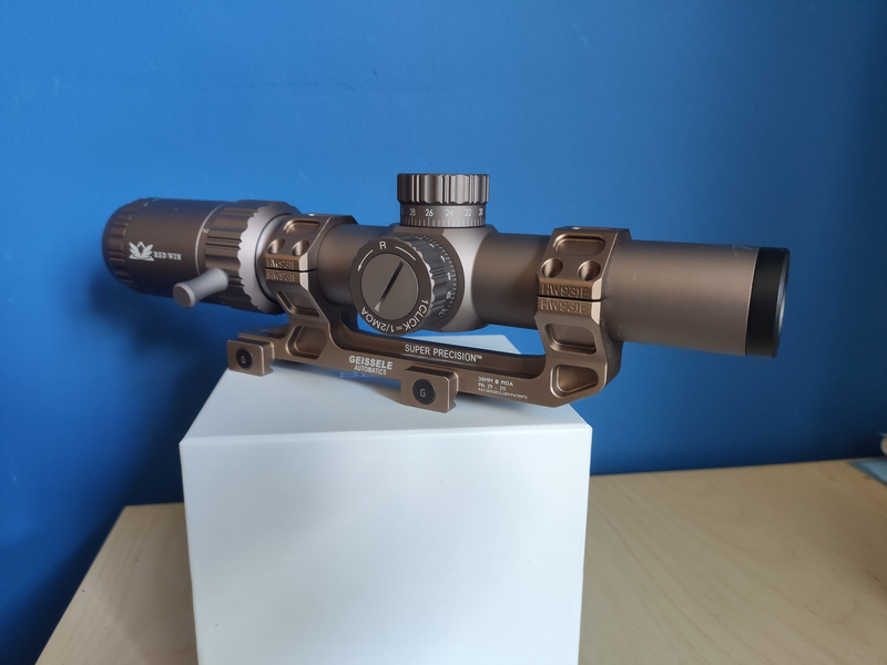 Bild 1 für LPVO 1.2-6 x 24IR (Red Win)  met bijpassende scope mount