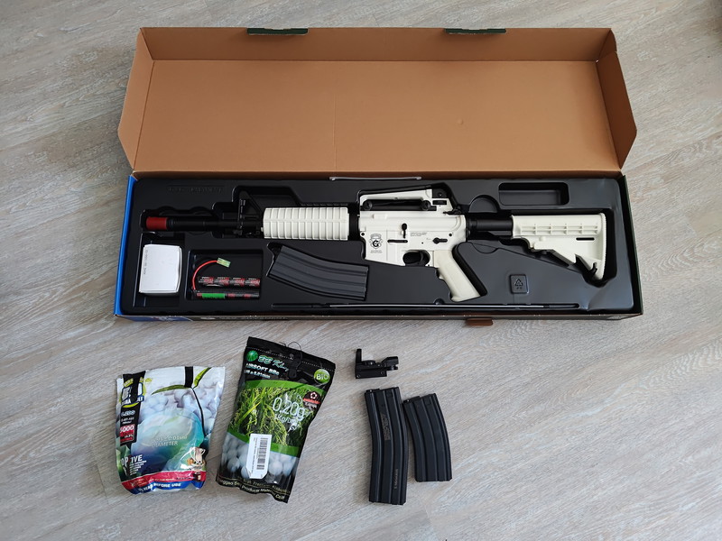 Bild 1 für G&G Chione 16 BlowBack Komplettset AEG 6mm BB White Special Edition