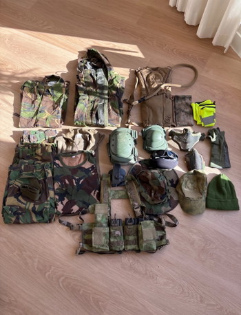 Image 3 pour Zéér complete airsoftset (replica, chestrig, kleding en nog véél meer!)