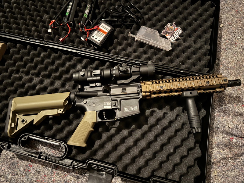Imagen 1 de Specna Arms Daniel Defanse MK18, Zubehör
