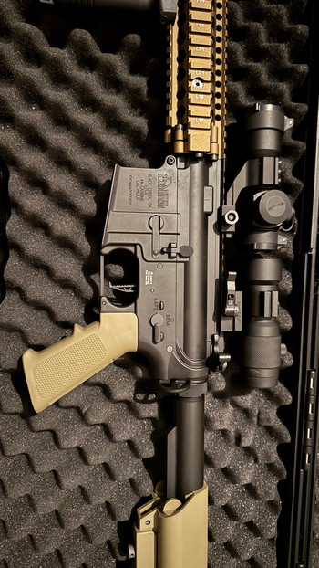 Imagen 4 de Specna Arms Daniel Defanse MK18, Zubehör