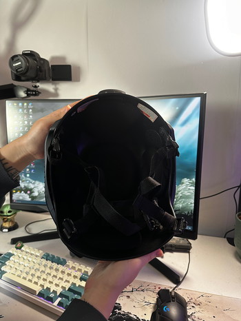 Image 5 pour Black helmet