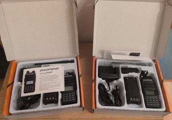 Image 2 for Baofeng P15UV - Set with Earmor PTT's