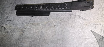 Image 2 pour Dustcover AK