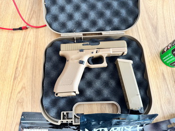 Image 4 for Umarex Glock 19x met veel accessoires