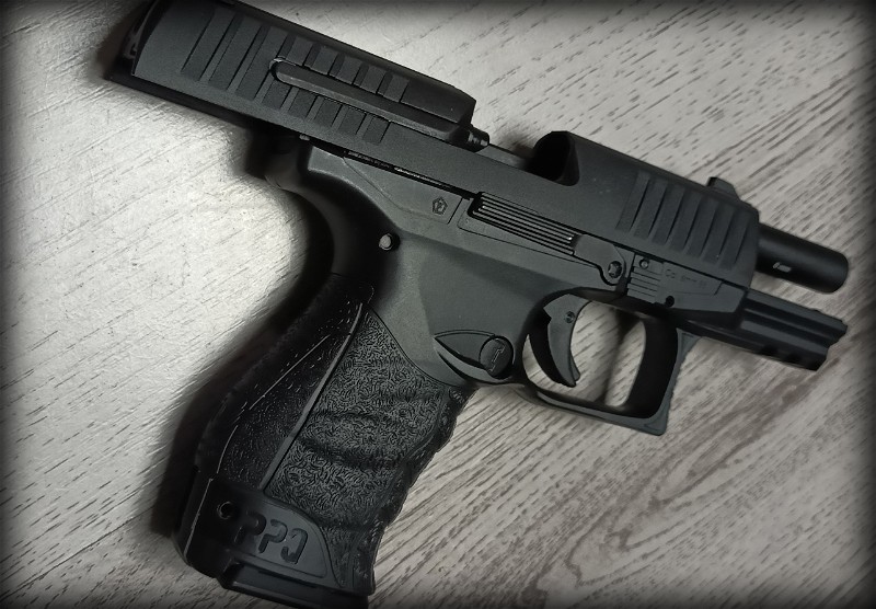 Image 1 pour Walther PPQ M2 | Black | Umarex Blowback Green Gas BB 6mm
