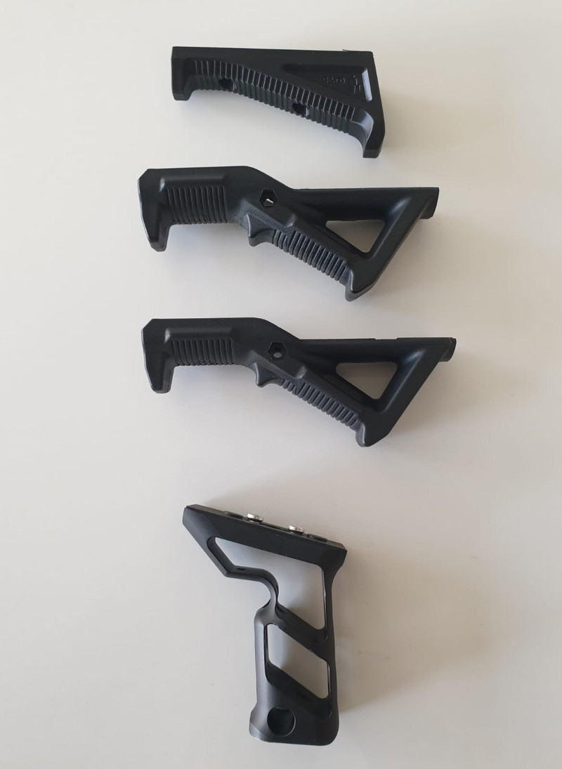 Imagen 1 de 4 foregrips