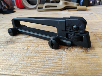 Imagen 2 de M16/AR-15 carry handle rear sight