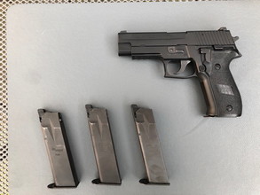 Image pour Tokyo Marui Sig P226 Railed