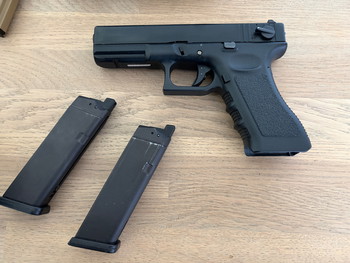 Imagen 2 de Compleet Airsoft Arsenaal 1 main 2 side arms