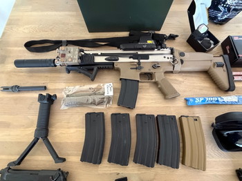 Bild 2 für Compleet Airsoft Arsenaal 1 main 2 side arms