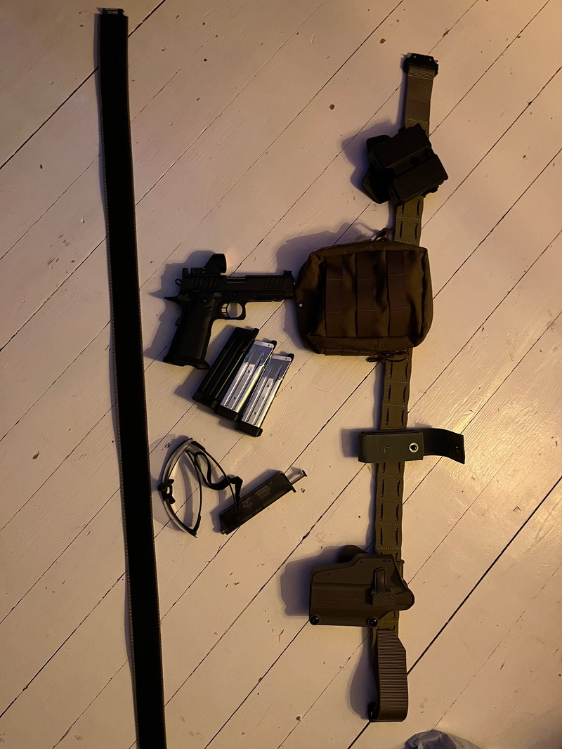 Imagen 1 de Staccato 2011 p GBB with sro Red dot plus 3 mags and gear