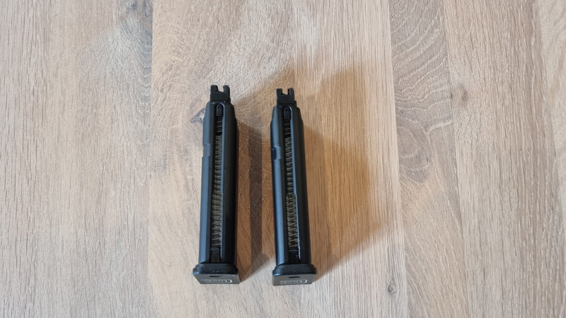 Bild 1 für 2 gloednieuwe CO2 mags voor glock 17 WE