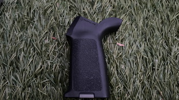 Image 3 pour Magpul MOE pts grip black + magpul AFG-1 grip OD