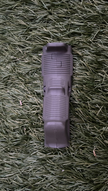 Image 8 pour Magpul MOE pts grip black + magpul AFG-1 grip OD