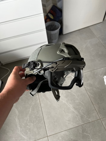 Image 2 for Helm te koop met goggles en exfog pouch