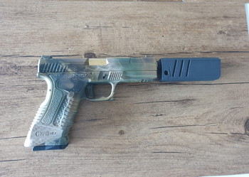 Afbeelding 3 van WE GP1799 T8 CAMO plus silencer
