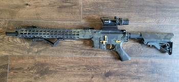 Bild 2 für ASR 119 APS Boar Tactical Multicam Black and Gold 17 inch KeyMod 3 Gun EBB AEG