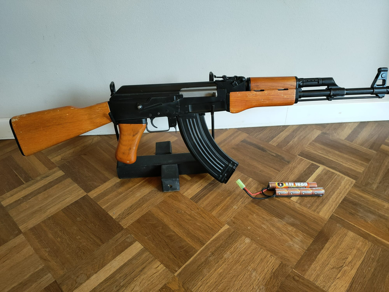 Afbeelding 1 van Full metal & real wood DBoys AK47 (blowback)