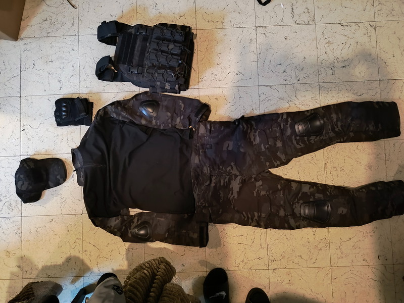 Image 1 for Nieuwe night camo full set (maat M)