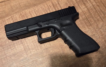 Bild 3 für Umarex Glock 17 Gen 4 + 3 Magazijnen & Holster