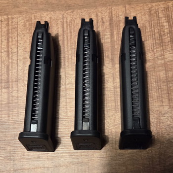 Bild 6 für Umarex Glock 17 Gen 4 + 3 Magazijnen & Holster