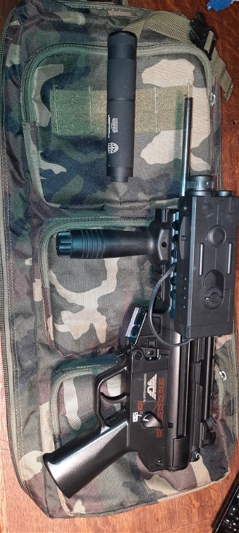 Afbeelding 2 van MP5K RAS met upgrades en veel mags