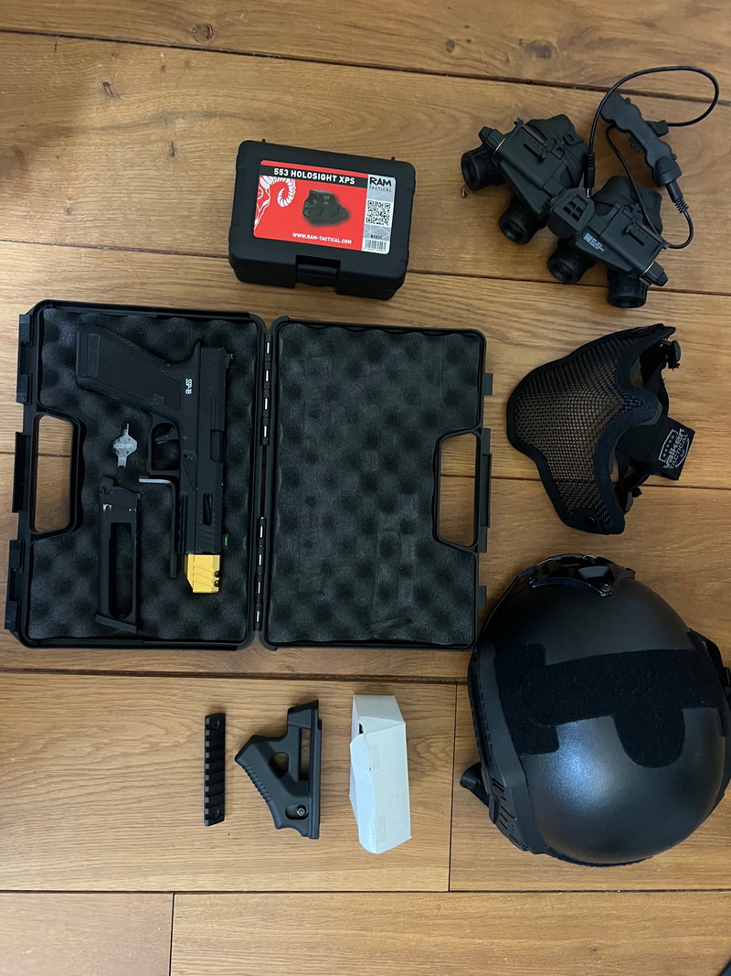 Afbeelding 1 van all mijn Airsoft gear