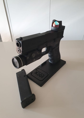 Imagen 2 de GLOCK 17 gen 4 met light en RMR