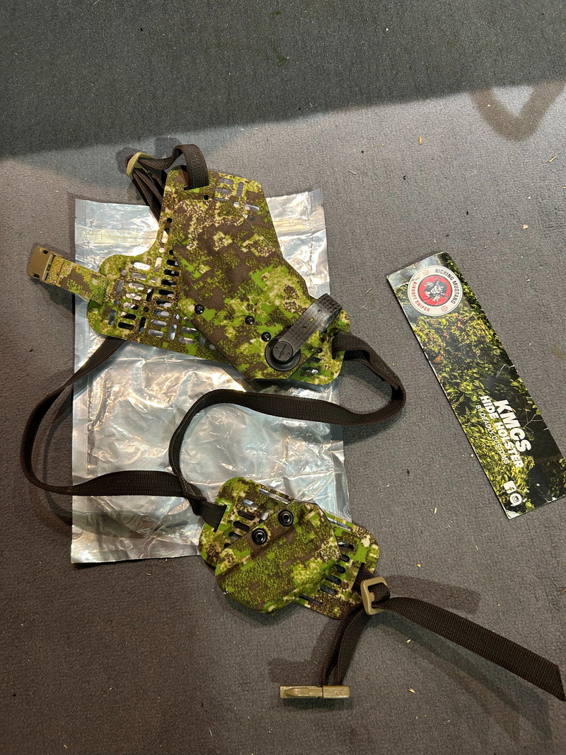 Image 1 for Kicking Mustang Hide Holster Platform (Right Hand)