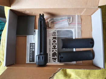 Image 2 for GLOCK 17 GEN4 - CO2 - UMAREX