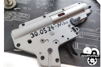 Afbeelding 6 van Tuning AR-15 ETU | 1.5 Joule | 21 RPS | DE M906B | Full Metal | Cyma Rotary Hopup | with Accessories | QSC