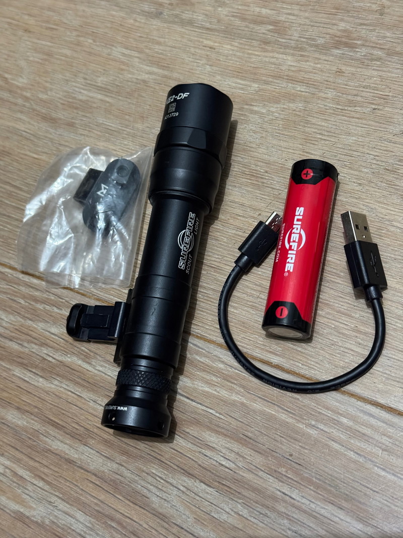 Image 1 for Surefire M600DF Flash Light