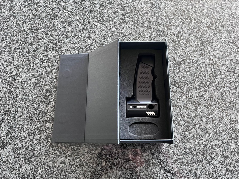 Afbeelding 1 van Monk Customs ESG Grip (MTW / Heretic Labs) - Cat5 - NIEUW IN DE DOOS