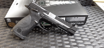 Afbeelding 2 van Tokyo Marui M&P9L Performance Center Ported GBB 2 magazijnen