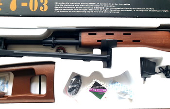 Afbeelding 5 van veiling totvrijdag 9  januari hoogste bod om 12 u heeft hem AK-SVD AEG - Black & Wood style ( nieuw in de doos)