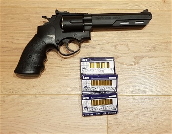 Image 2 for HFC Savaging Bull revolver met 24 rounds