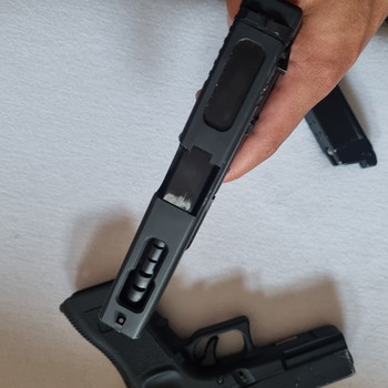 Afbeelding 2 van Glock 18 en 17 tekoop