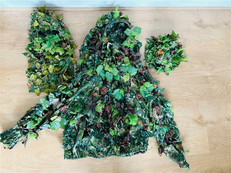 Image 1 for KMCS 2.0 Green Ghillie (M) & Crafting Materials