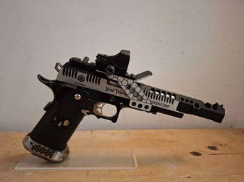 Afbeelding 3 van AW Custom HX2401 Wind Velocity Hi Capa - GBB - GREAT CONDITION