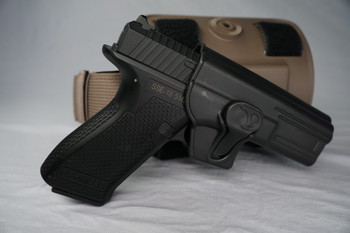 Image 2 pour Novritsch SSE18 mit Beinholster, Magazinen und BBs