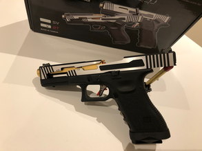 Bild für WE Tech Glock 17. Hi-Speed Custom