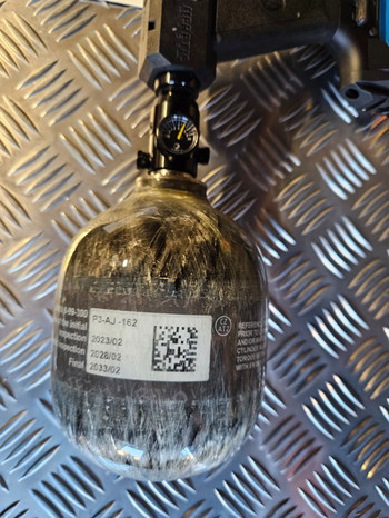 Bild 2 für Article 1 - Ultramarine incl tankgrip en carbonfles