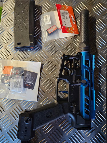 Afbeelding 3 van Article 1 - Ultramarine incl tankgrip en carbonfles