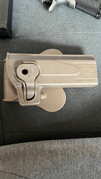 Image 2 for TOKYO MARUI HI-CAPA 4.3 DUAL STAINLESS GBB met mags en holster