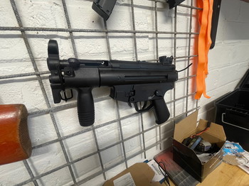 Image 2 pour Volledig metalen MP 5K met vijf magazijnen