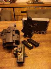 Image for Glock 19 met extra lader en beenholster en extra holster