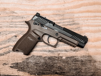 Image 2 pour SIG M17 (lees beschrijving)